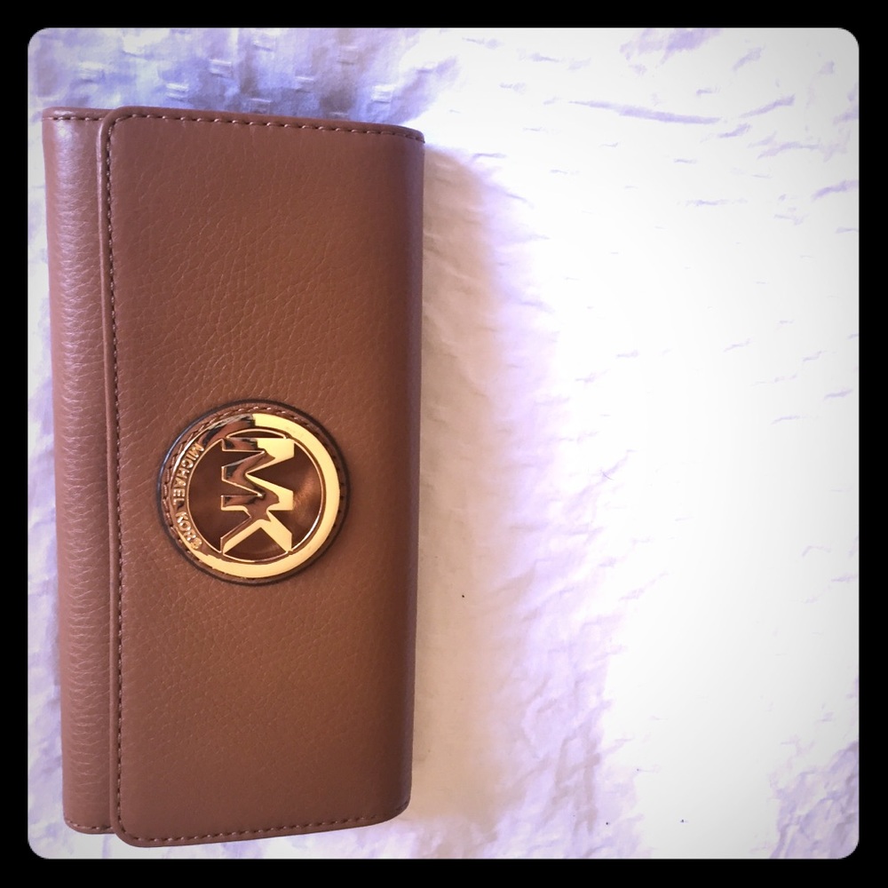 NEW Michael Kors Wallet